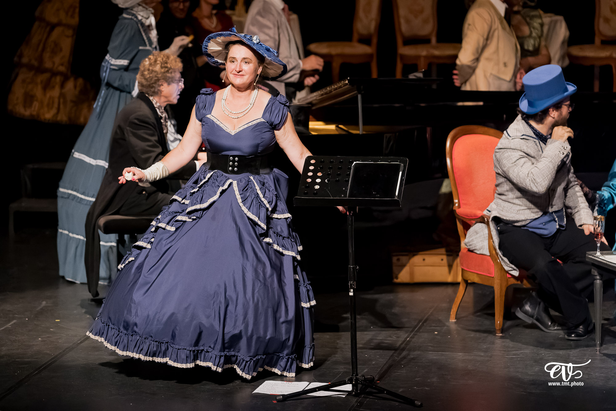 DANS LE SALON DE ROSSINI